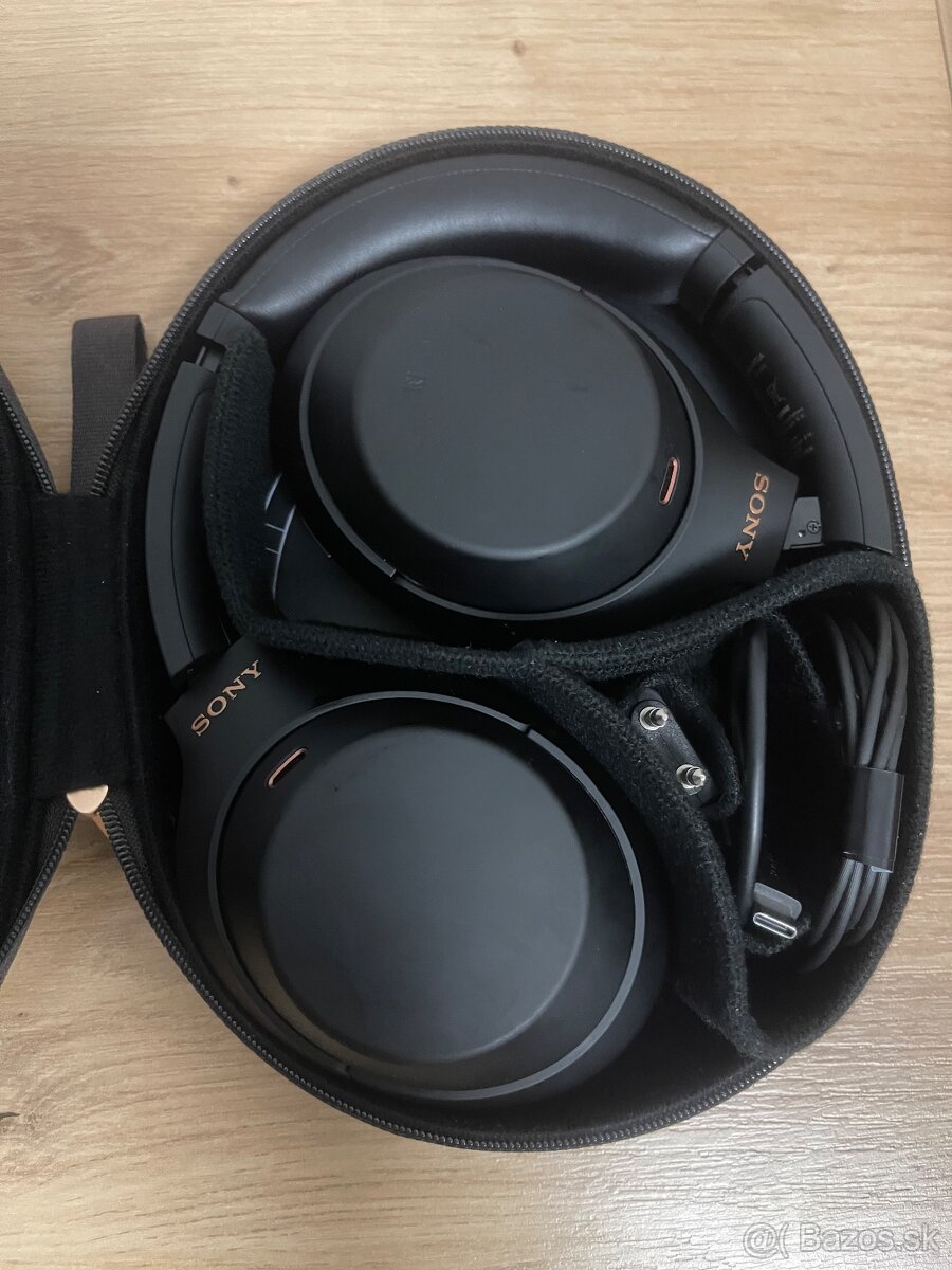 Zanovné bezdrotové slúchadlá SONY WH-1000XM4 čierne