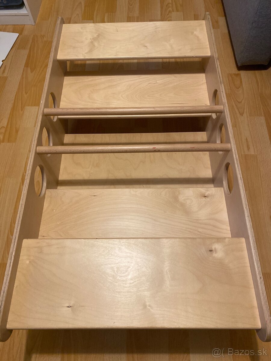 Utukutu climbou steps