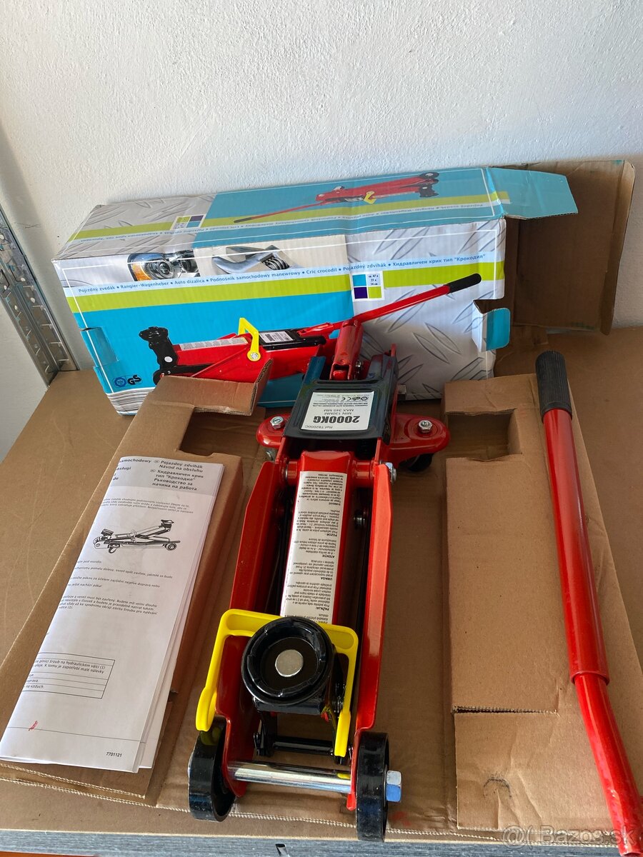 Pojazdný zdvihák 2000kg 130-345mm nový