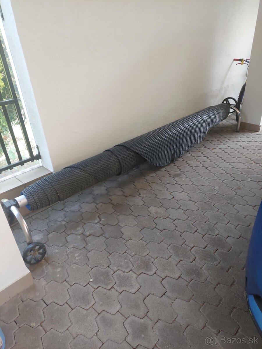 Predám pojazdny stojan navijacieho zar. s teleskop. tyčou