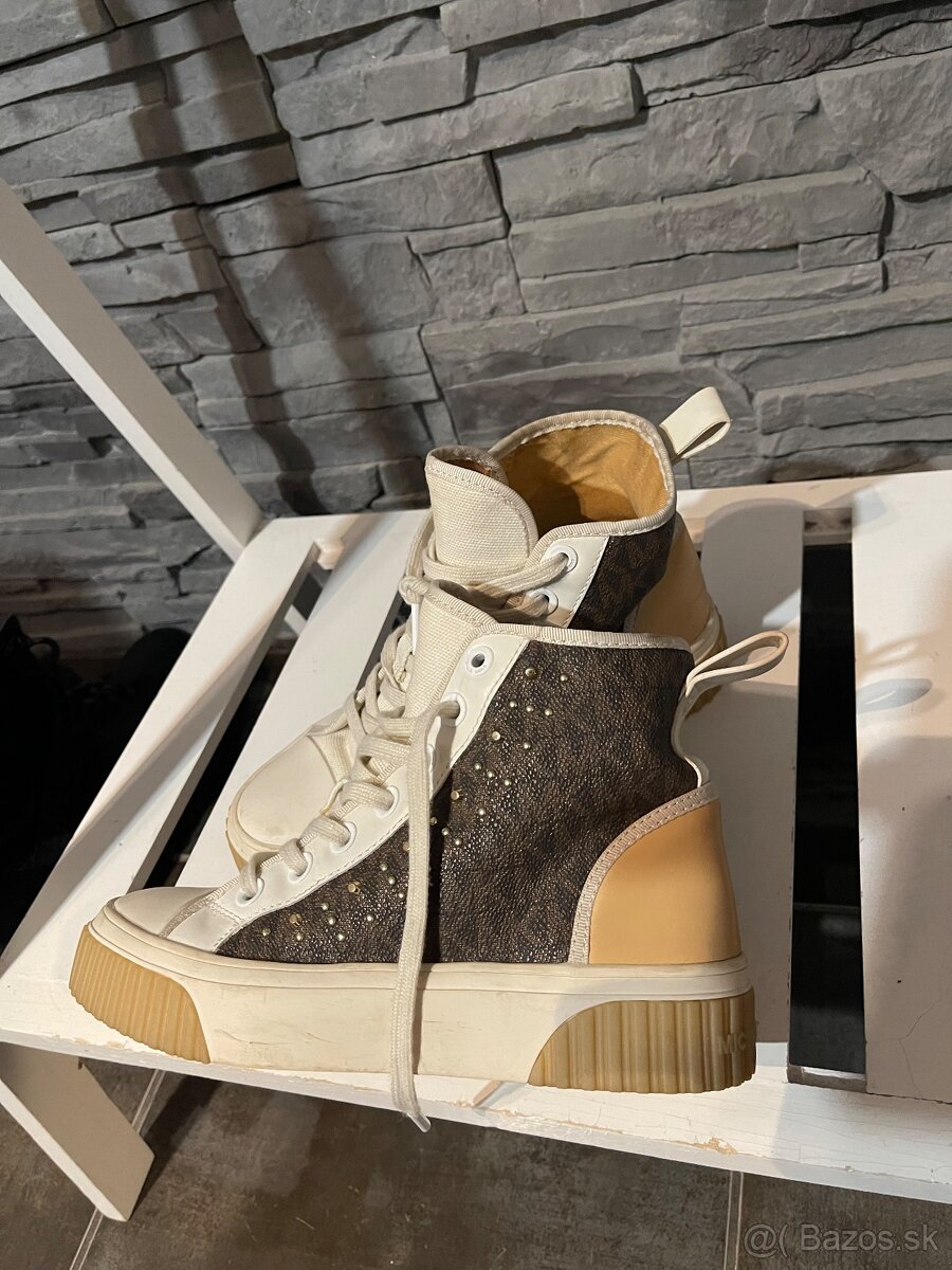 Michael Kors v5M 23 cm