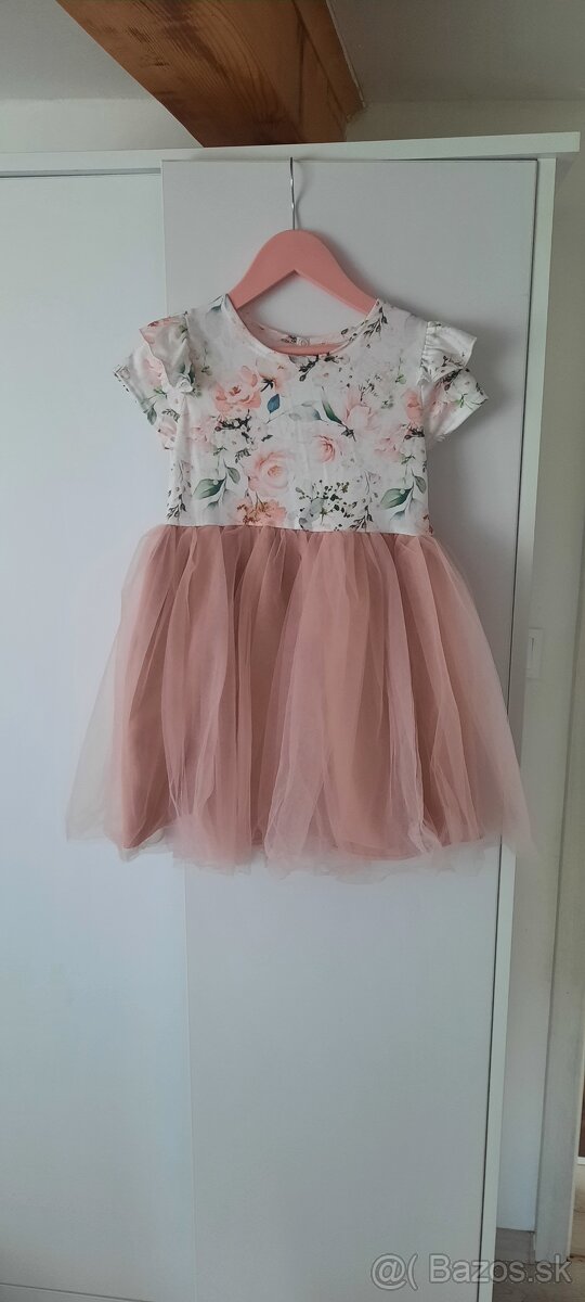 Dievčenské spoločenské šaty