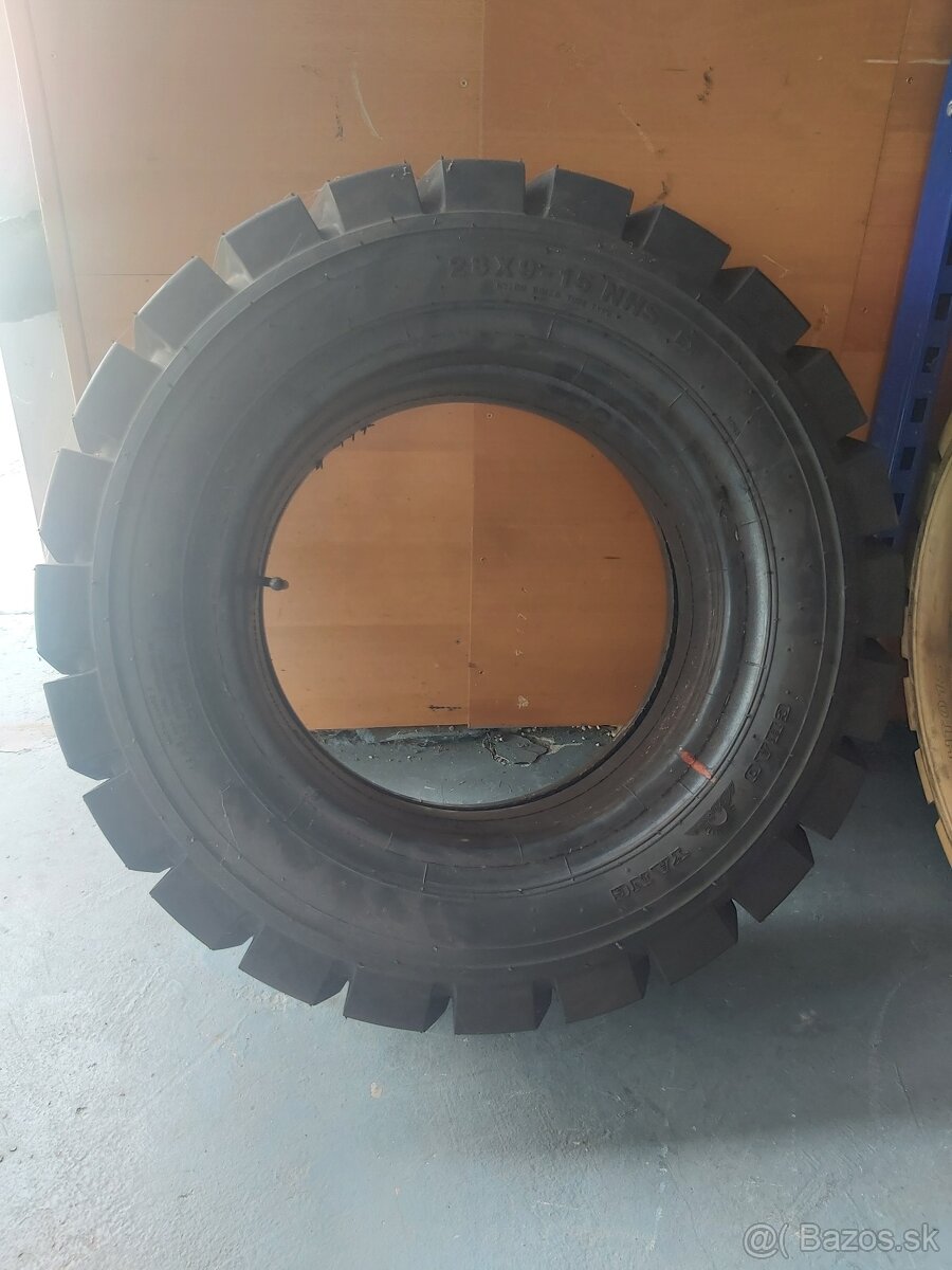Pneumatiky 8.15 - 15 na VZV