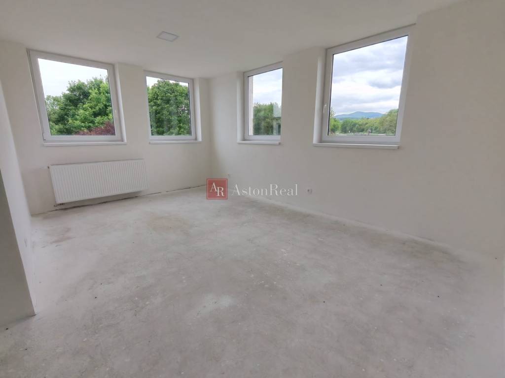 Priestranný byt 4+kk, 98,60m2, 1. poshodie,parkovacie miesto