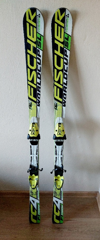 Lyže značkové 148cm a lyžiarky