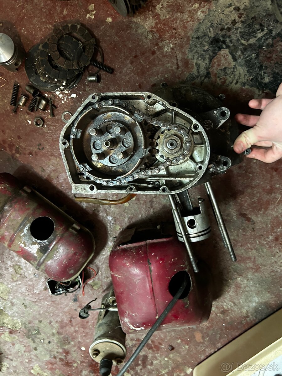 Motor manet tatran 125