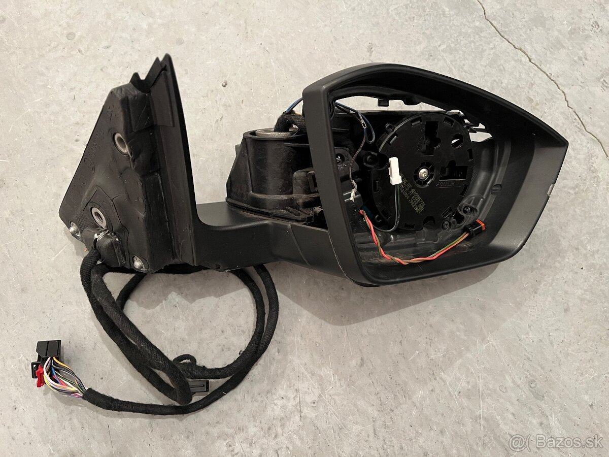 Zrkadlo Skoda Superb prave