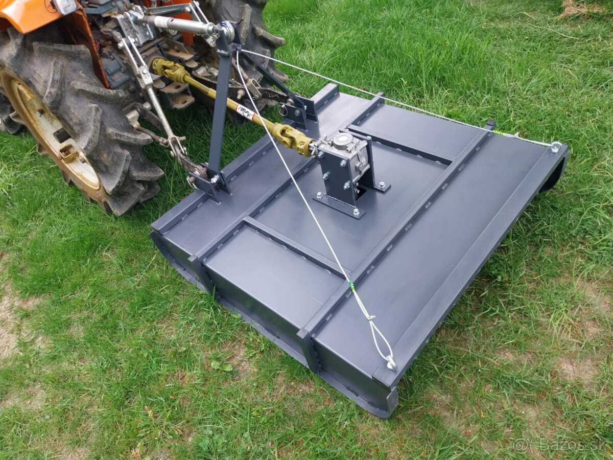 Nožový mulčovač.