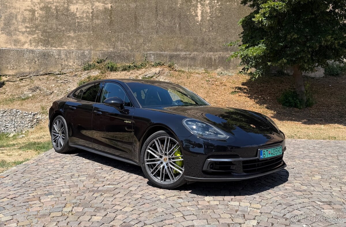 Porsche Panamera 4 E-Hybrid SK auto 2. majitel