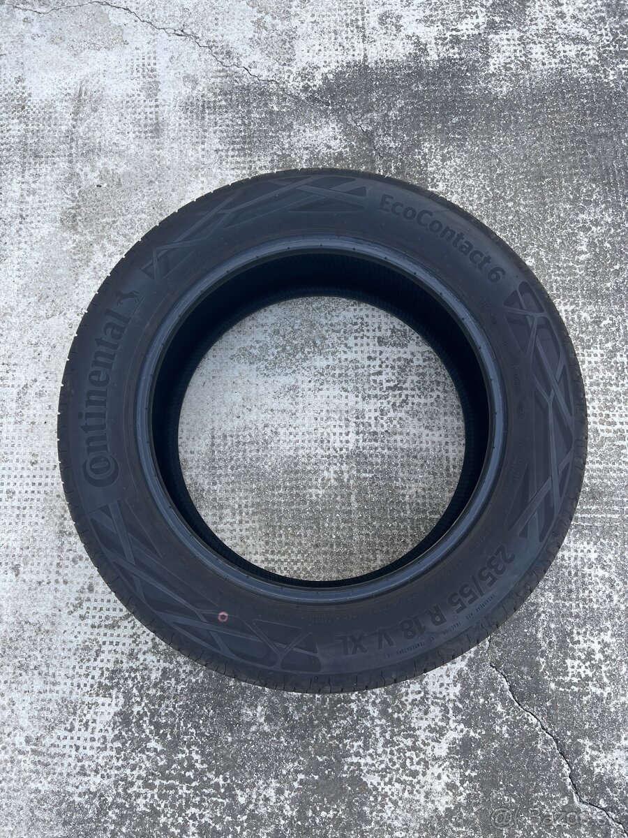 Continental EcoContact 6 235/55 R18