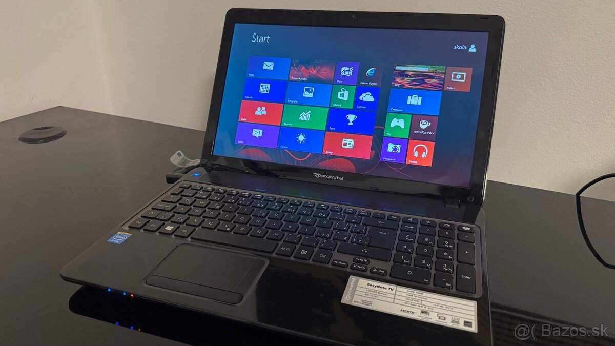 Predám notebooky Packard Bell EasyNote TV – 8 ks