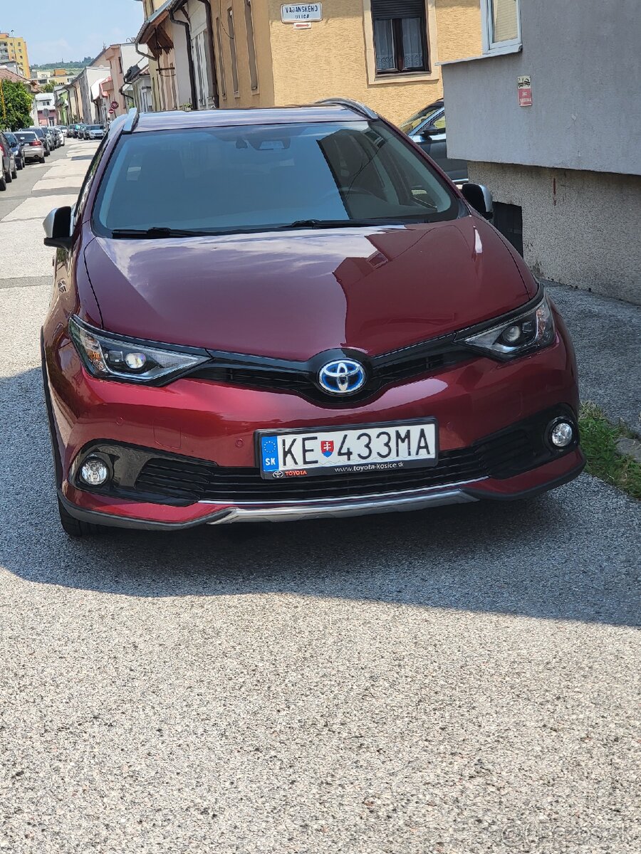 Toyota Auris 1.8 VVT-i Hybrid