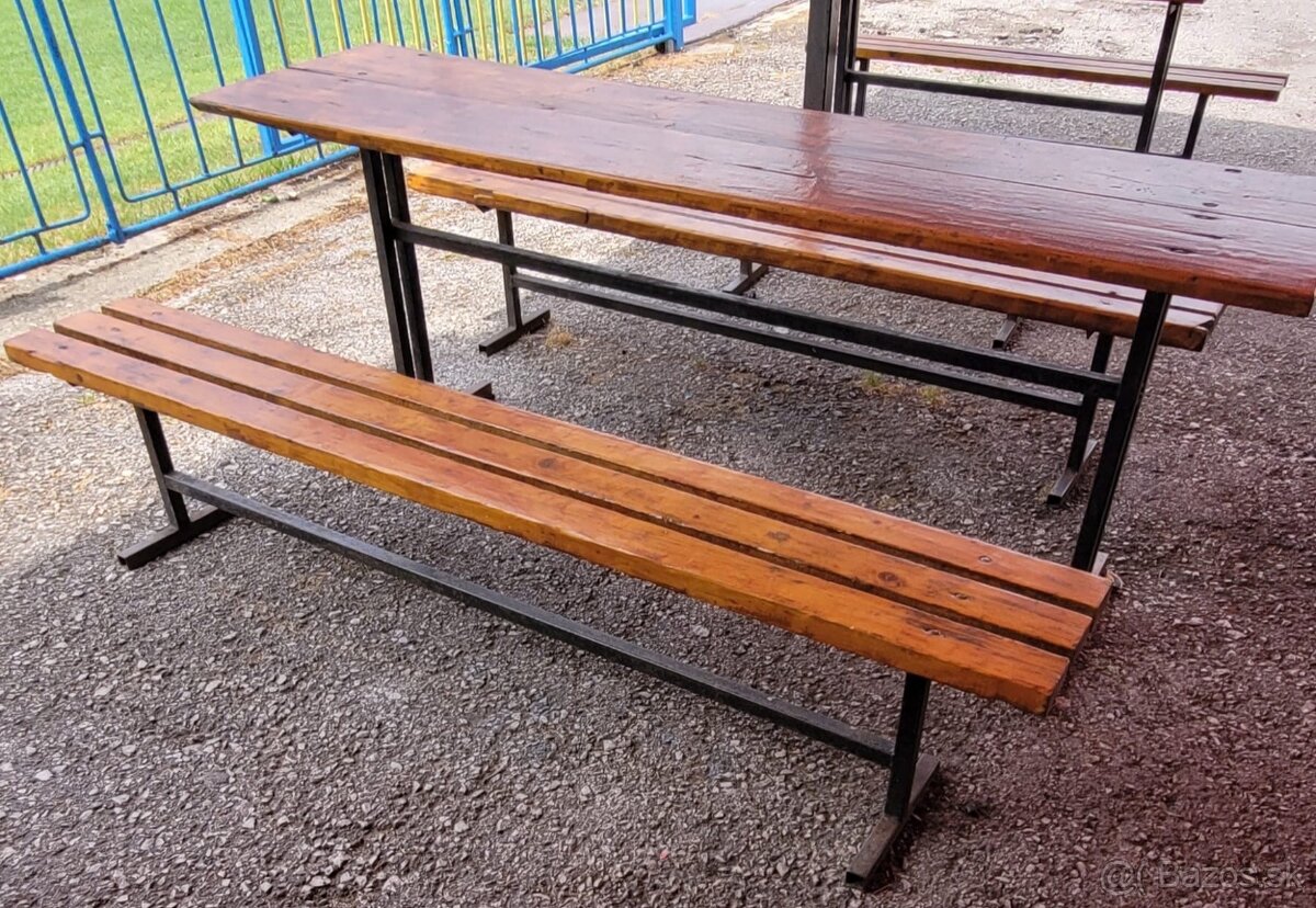 Malé a velké stoly + lavice