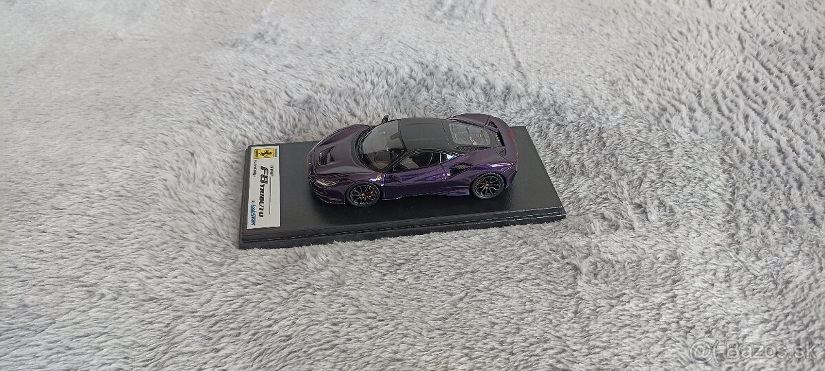 Predám model Ferrari F8 Tributo HKG 1:43 Looksmart