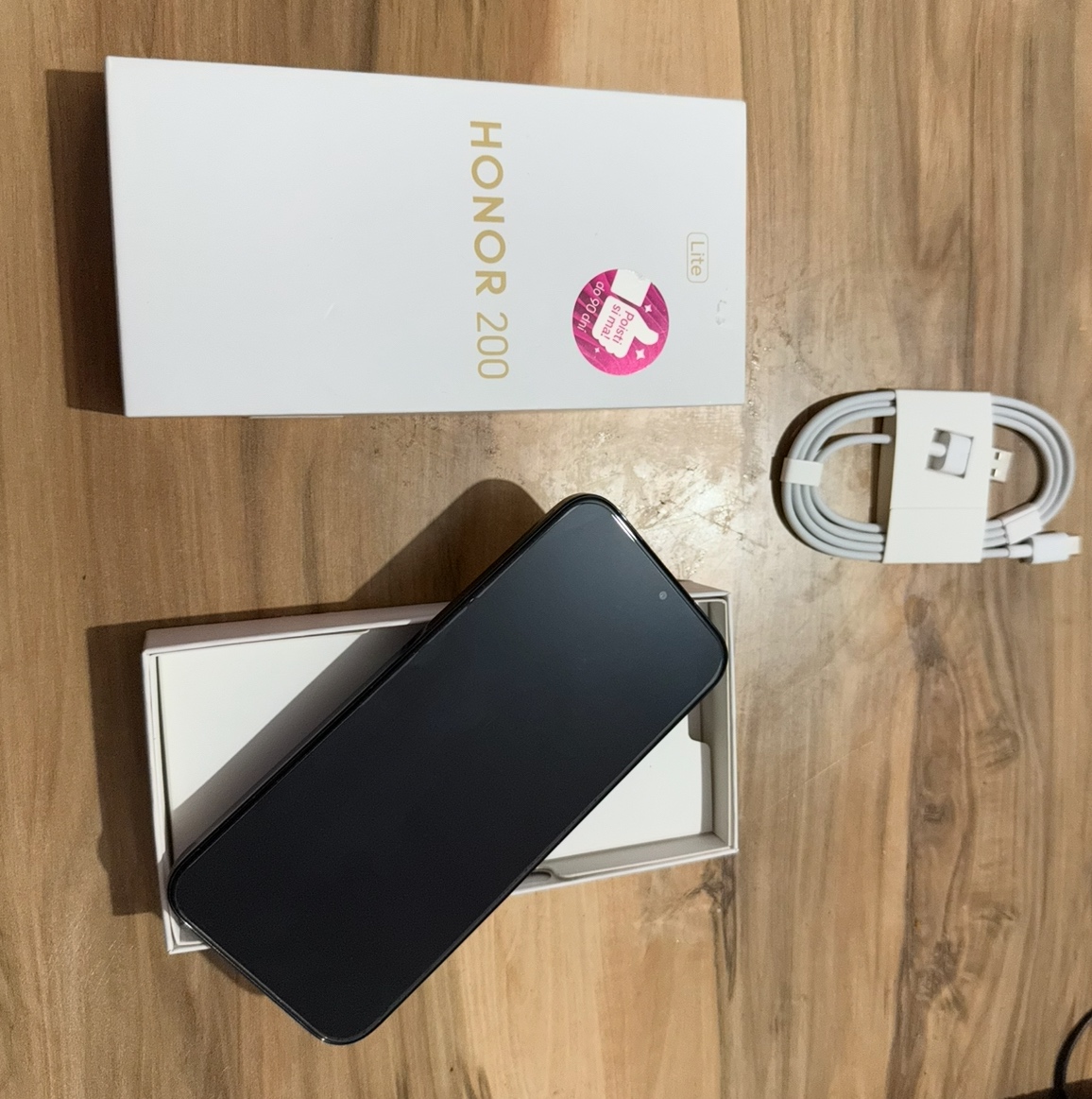 Predám Honor 200 LITE 8GB Rám 256GB Čierny Stav Nového