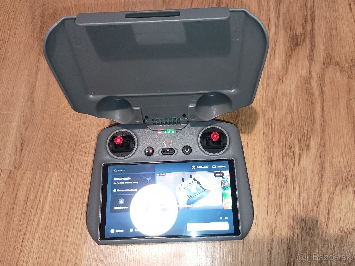 Predám ovládač Dji RC2