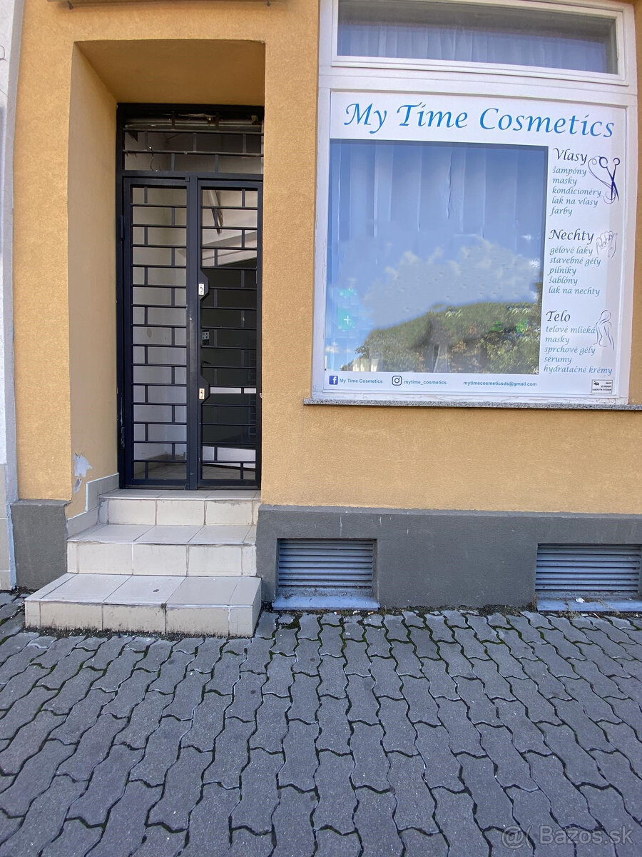 Na prenájom obchodný priestor 30 m2 v centre mesta Dunajská 