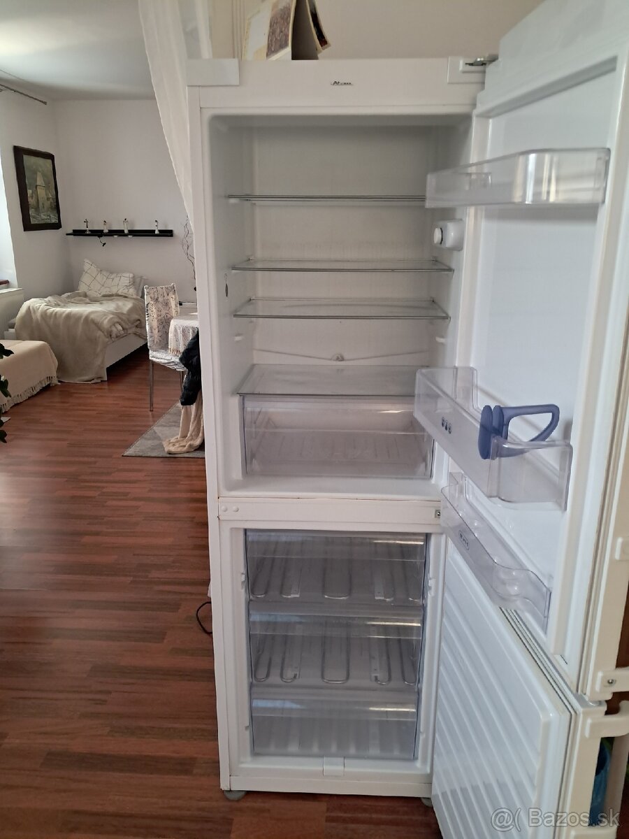 Chladnička s mrazničkou whirlpool