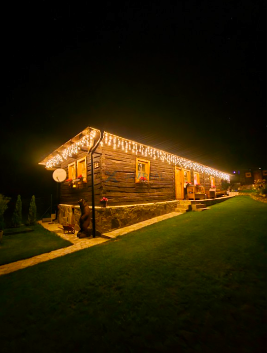 Na predaj drevenica s pozemkom - 1194 m² a bazénom v obci Mi