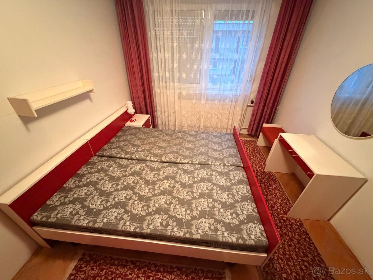 Spálňová retro zostava