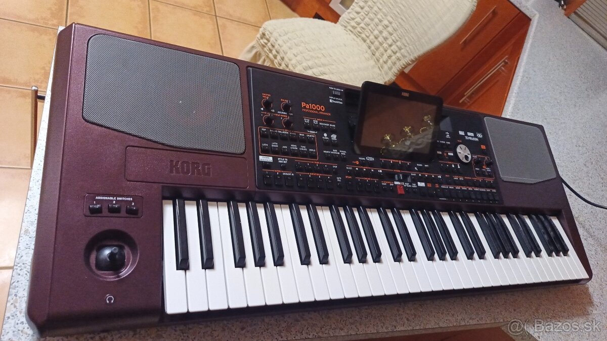 PREDÁM KORG PA 1000 AKO NOVÝ 1650€