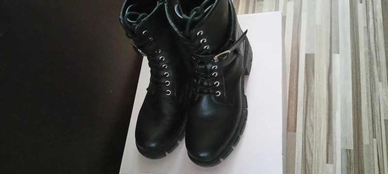 členkové kožené topanky na platforme vel. 36