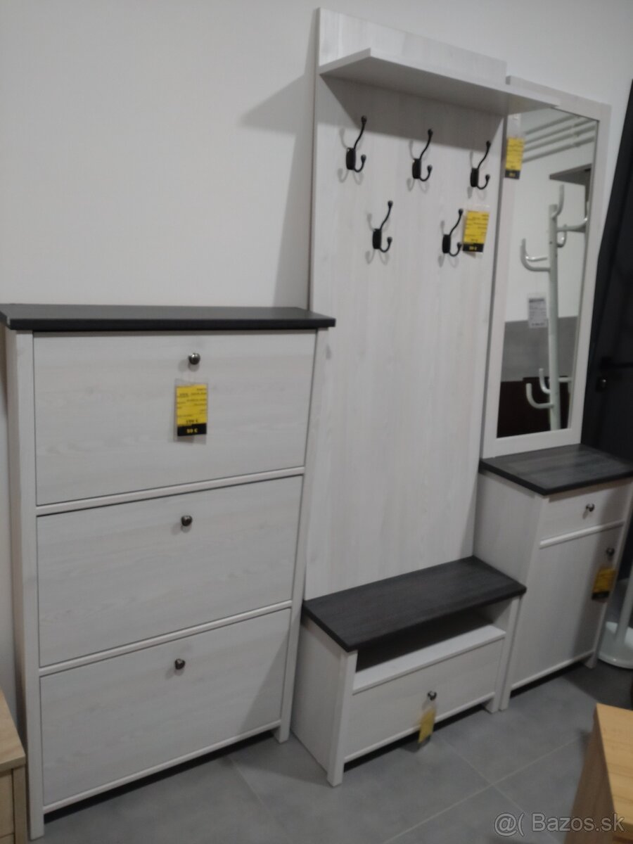 Vešiaková stena PORTO