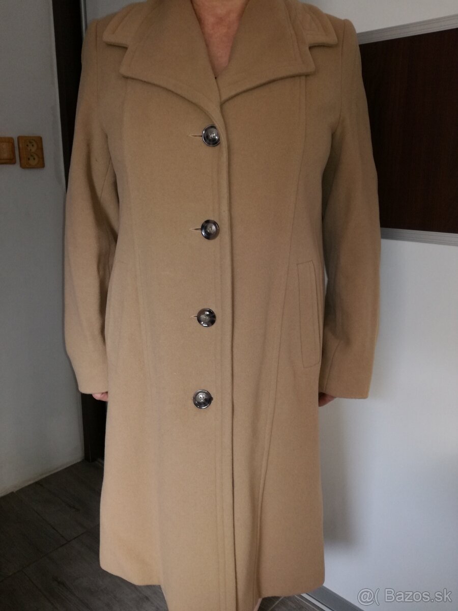 Dámsky vlnený kabát veľ.42
