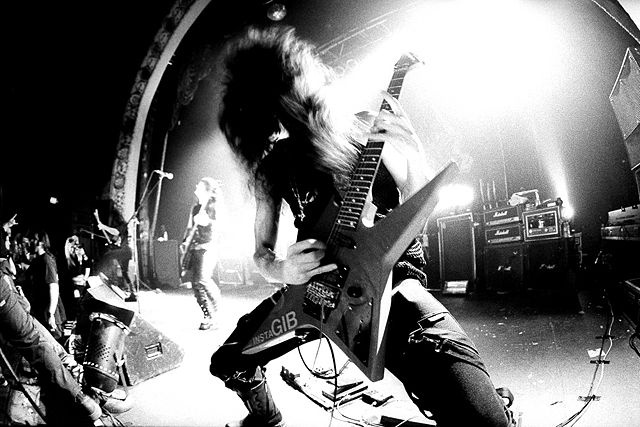 Metalový gitarista