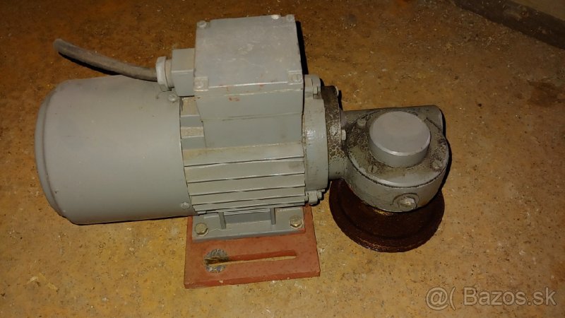 elektromotor z prevodovkou 1:12. 1:24