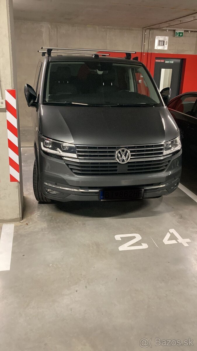 Garaz v Rači na ulici Frantiska Kubu