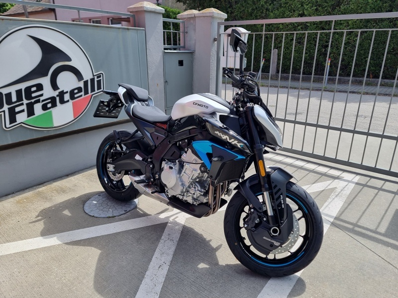 CFMOTO 675NK
