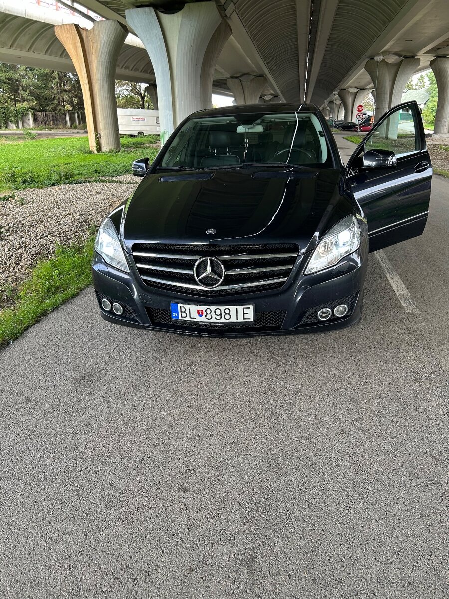 Mercedes R