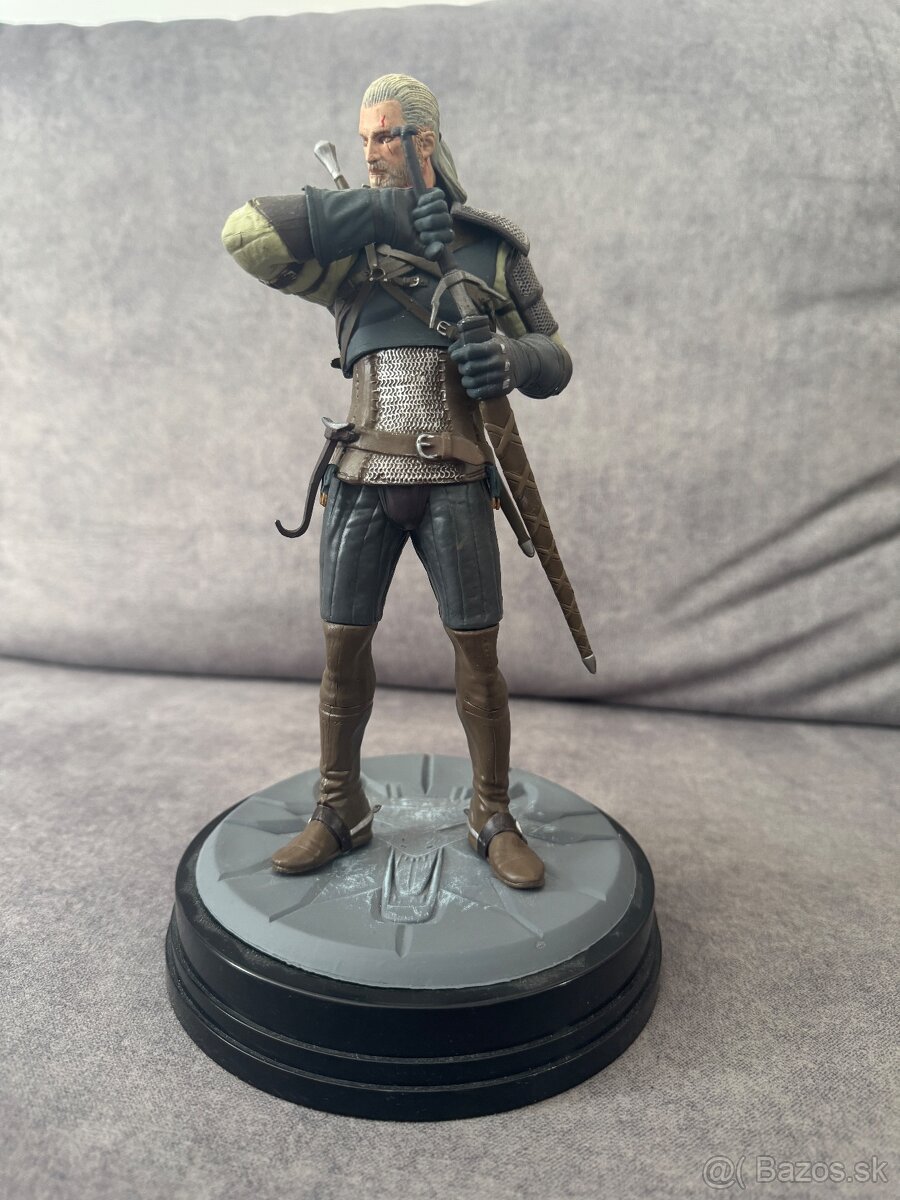 Predám figúrku geralt witcher