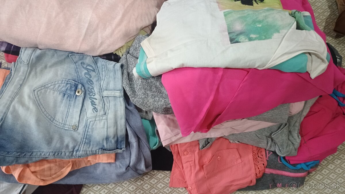 Predam balik oblecenia damskeho vsetko spolu