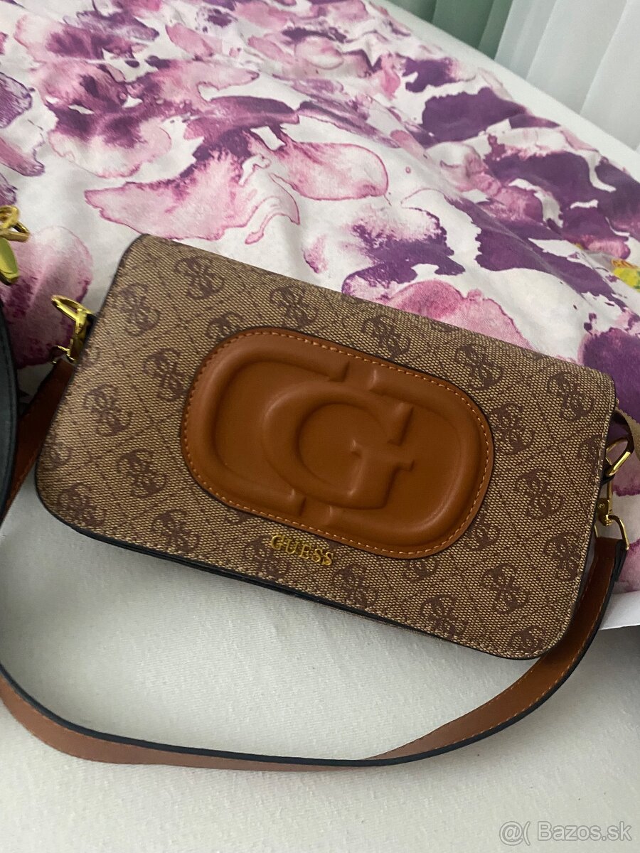 Kabelka Guess