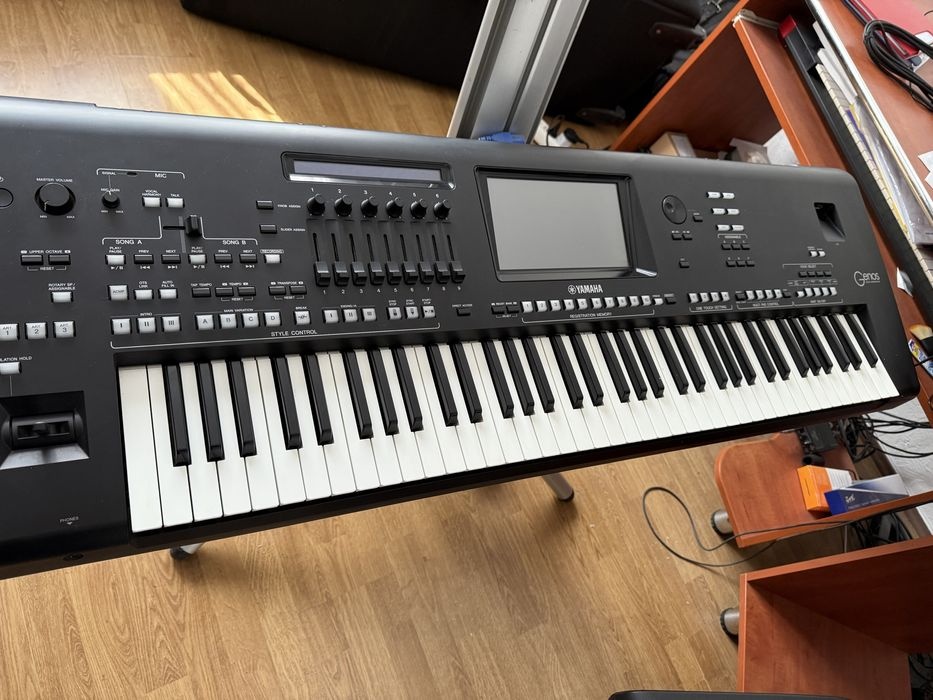 Yamaha genos
