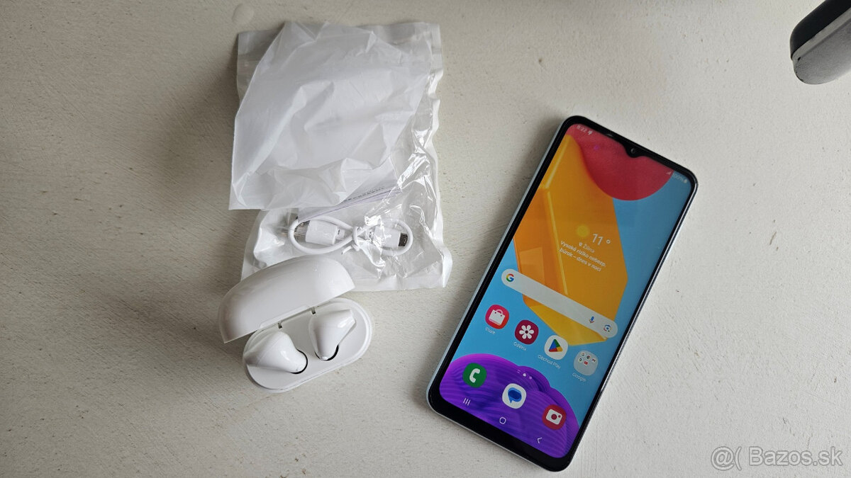 Samsung Galaxy M13 + slúchadlá