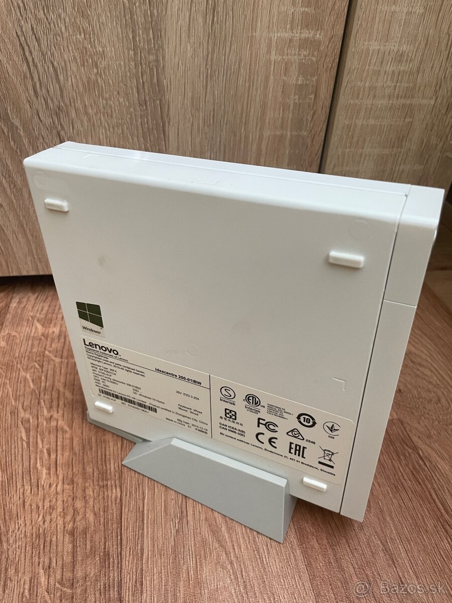 Predam PC Lenovo s monitorom Benq