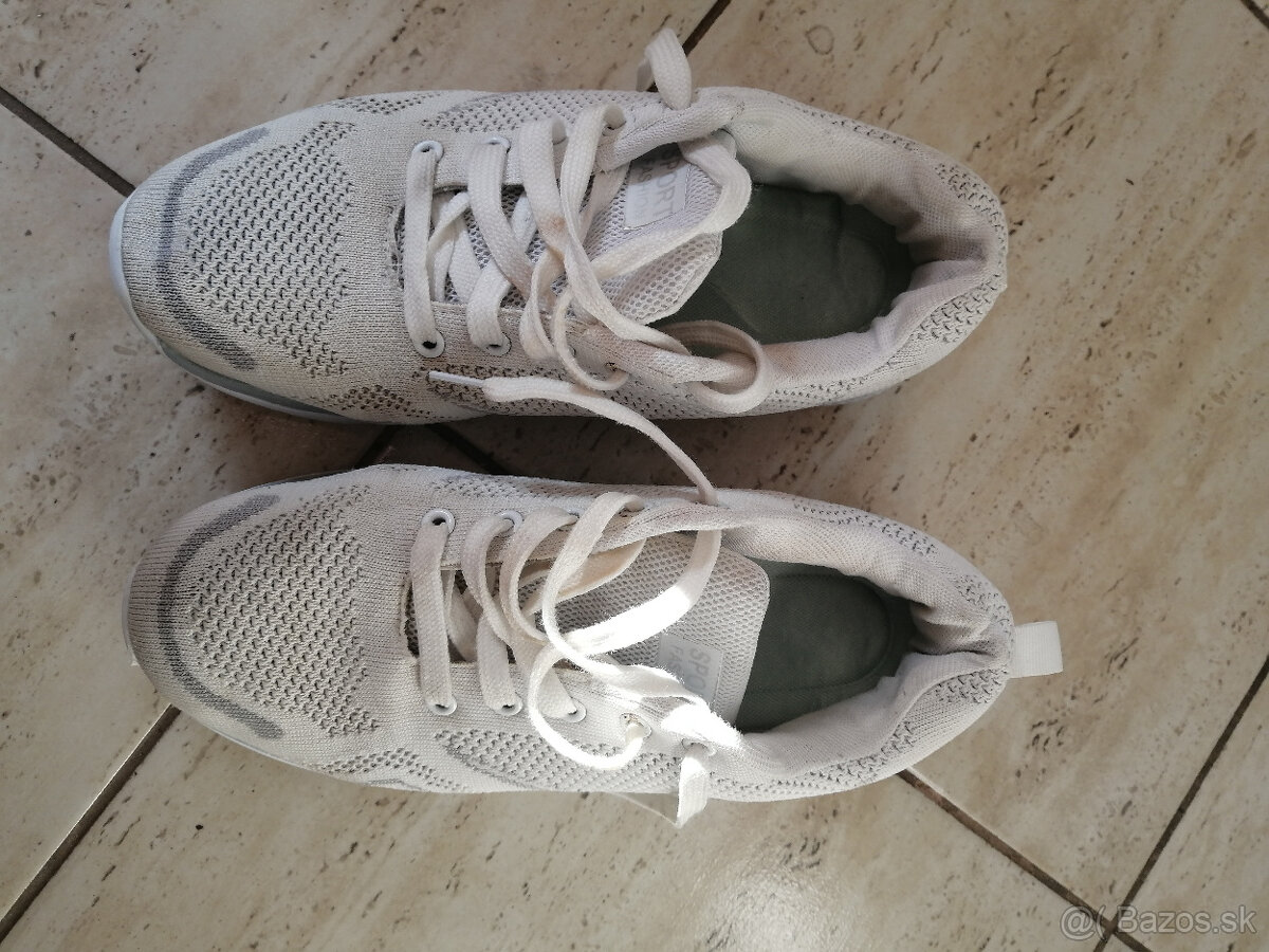 predam biele damske tenisky SPORT FASHION
