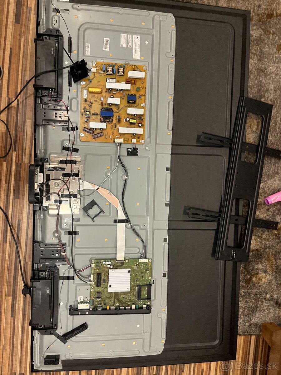 Predam na suciastky Sony Bravia KD-65XD7505