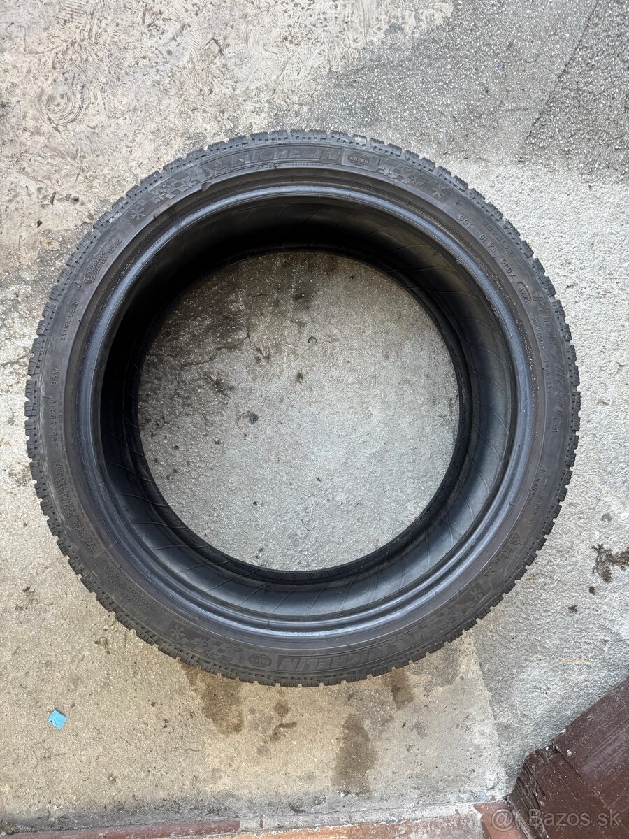 Zimné Pneu Michelin 245/35/ R19
