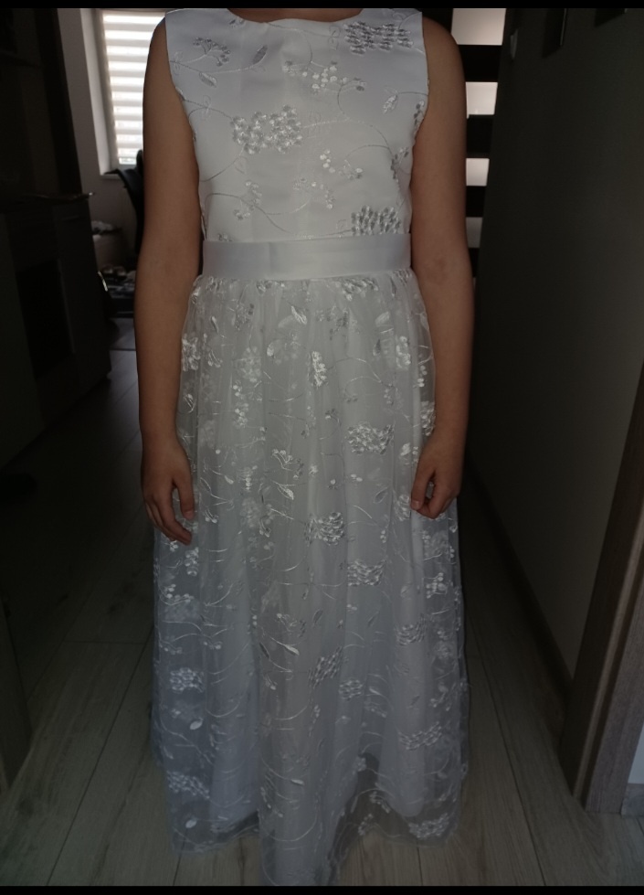 Šaty na prvé sväté prijímanie.