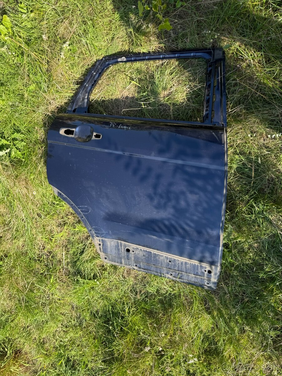 RANGE ROVER EVOQUE prave zadne dvere