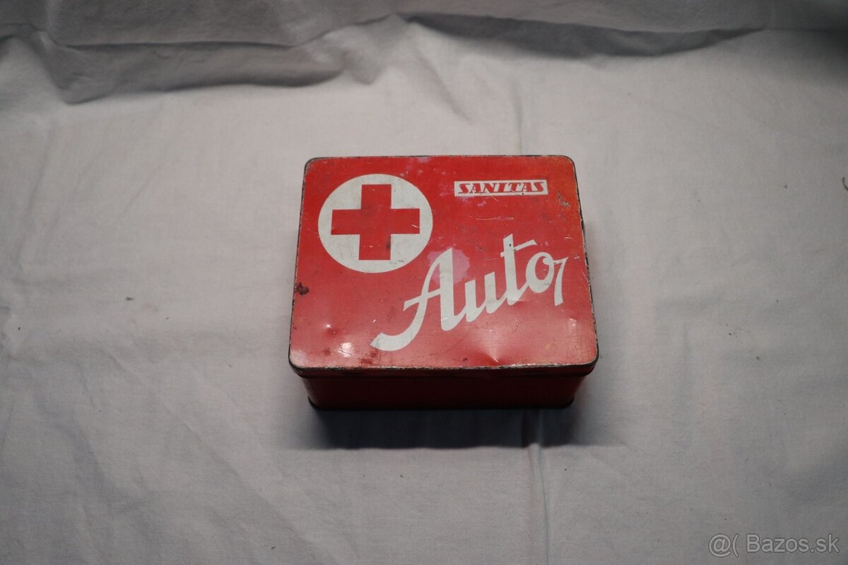 Retro auto lekárnička