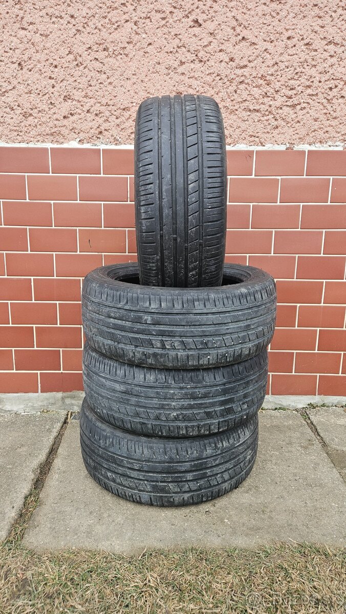 225/50 R17 letne