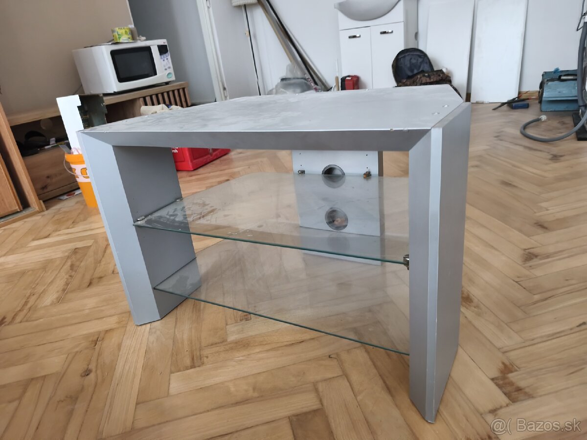 Predám stolík pod TV