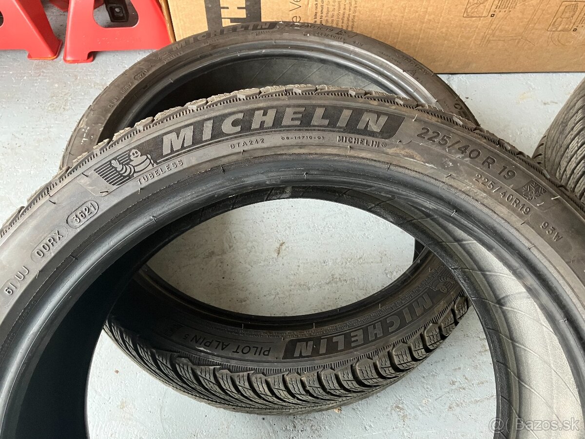 Michelin Pilot Alpin 5 225/40 R19
