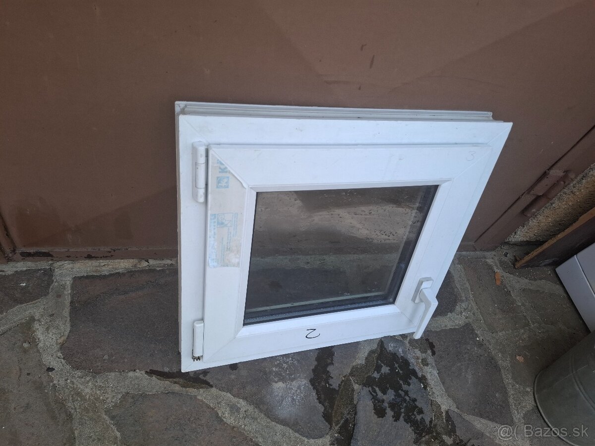 Plastove oknno 55