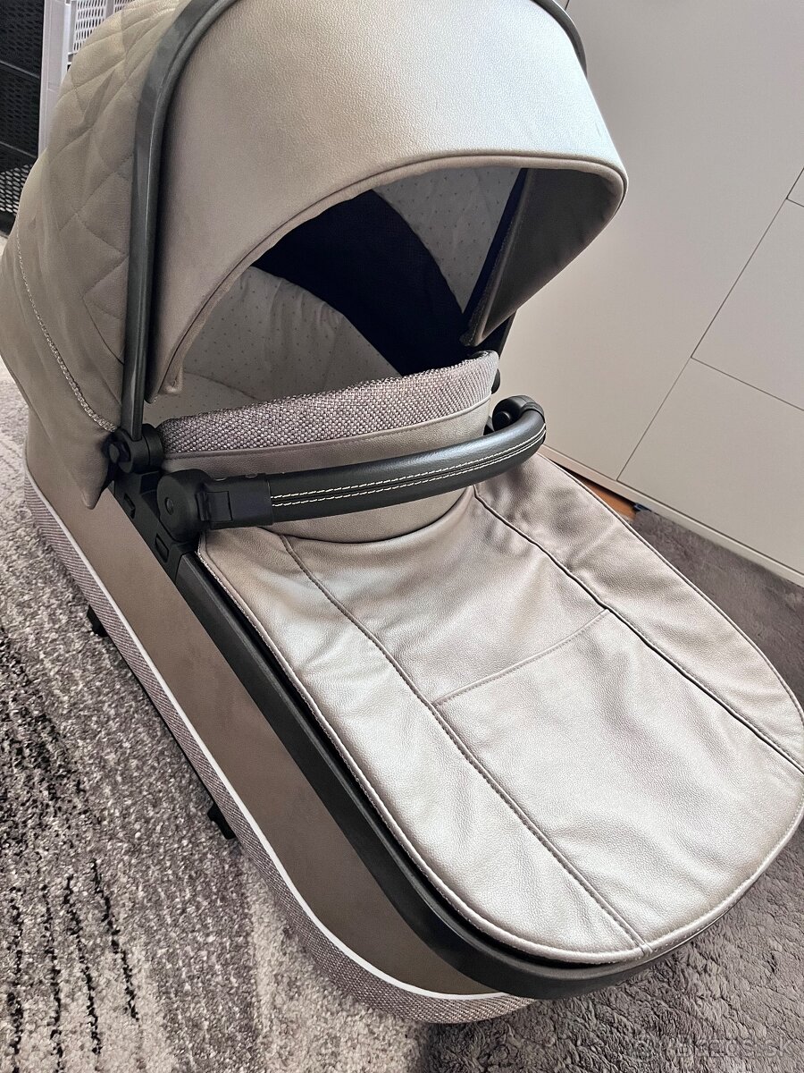 Dvojkombinacia značky Hartan-Mercedes-Benz